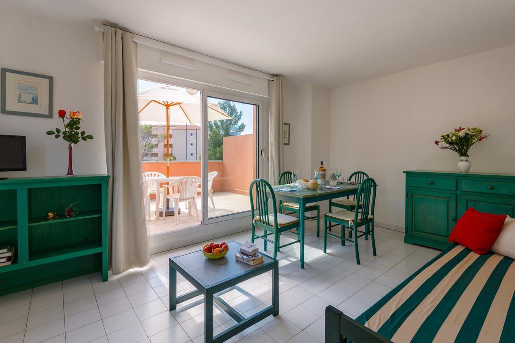 Lagrange Vacances Le Domaine Des Grands Pins Saint-Raphaël Pokój zdjęcie